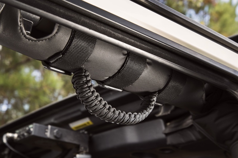 Jeep Wrangler LJ Grab Handles - Rugged Ridge - Paracord - Black/Black - `04-`06